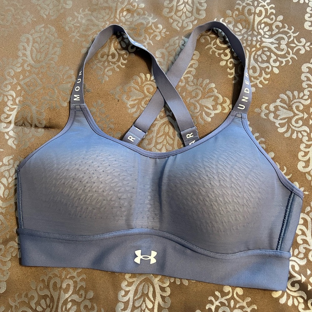 Under Armour Heatgear Blue Sports Bra size Small, barely worn